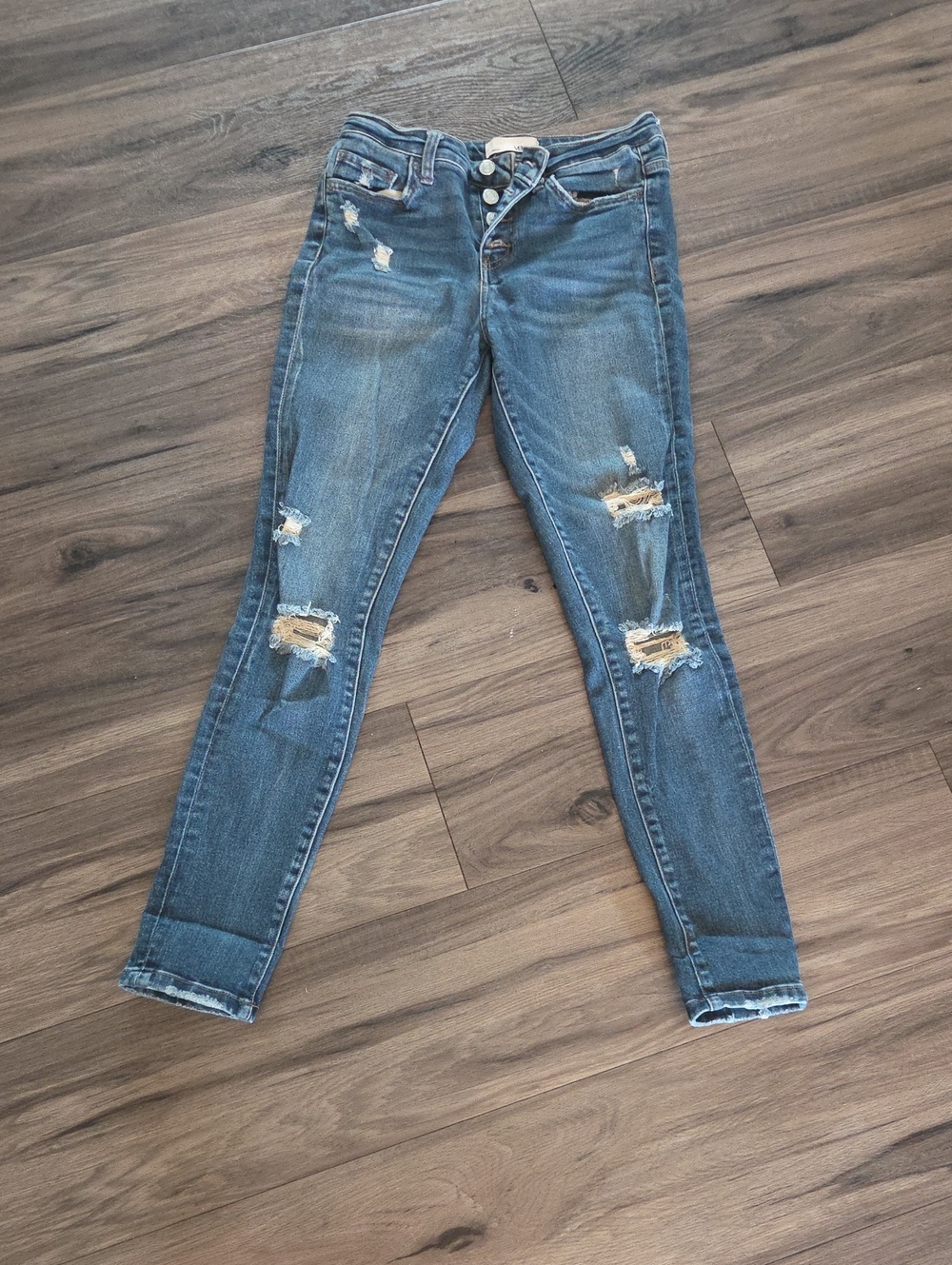 Women’s Distressed Blue Skinny Jeans